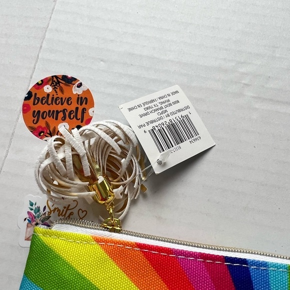 GOOD‎ Vibes Rainbow Zippered Pouch New With Tags & Tassel - Picture 7 of 7